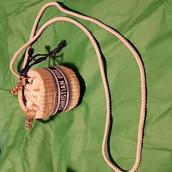 Dior mini bucket crossbody - Picture 5 of 6